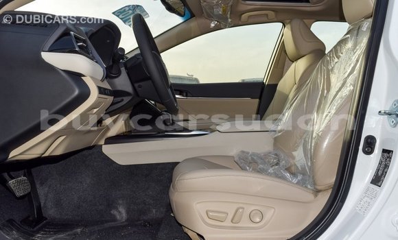 Buy Import Toyota Camry White Car in Import - Dubai in Al Jazirah State Buy Import Toyota Camry White Car in Import - Dubai in Al Jazirah State