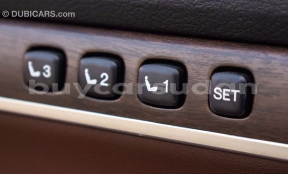 Acheter Import Voiture Toyota Land Cruiser Blanc à Import - Dubai, État d'Al Jazirah Acheter Import Voiture Toyota Land Cruiser Blanc à Import - Dubai, État d'Al Jazirah