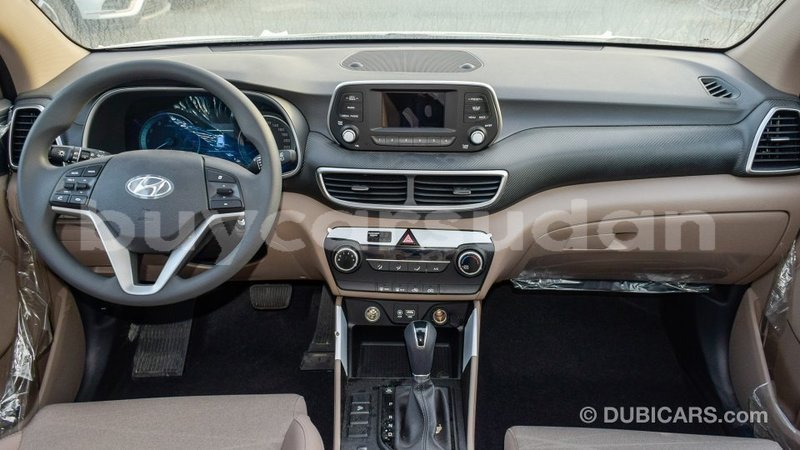 Big with watermark hyundai tucson al jazirah state import dubai 2838