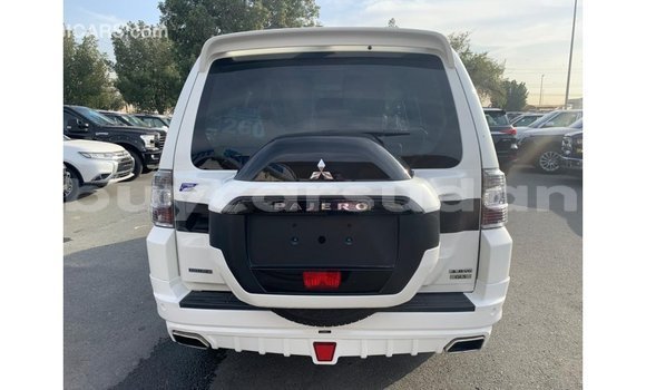 Buy Import Mitsubishi Pajero White Car in Import - Dubai in Al Jazirah State Buy Import Mitsubishi Pajero White Car in Import - Dubai in Al Jazirah State