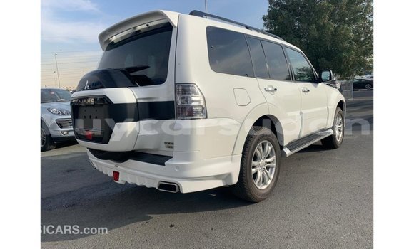 Buy Import Mitsubishi Pajero White Car in Import - Dubai in Al Jazirah State Buy Import Mitsubishi Pajero White Car in Import - Dubai in Al Jazirah State