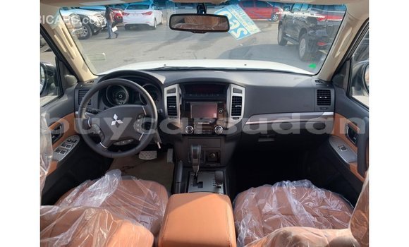 Buy Import Mitsubishi Pajero White Car in Import - Dubai in Al Jazirah State Buy Import Mitsubishi Pajero White Car in Import - Dubai in Al Jazirah State