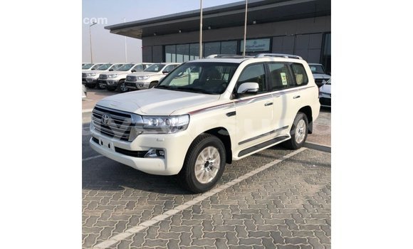 Buy Import Toyota Land Cruiser White Car in Import - Dubai in Al Jazirah State Buy Import Toyota Land Cruiser White Car in Import - Dubai in Al Jazirah State
