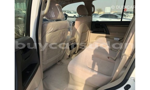 Buy Import Toyota Land Cruiser White Car in Import - Dubai in Al Jazirah State Buy Import Toyota Land Cruiser White Car in Import - Dubai in Al Jazirah State
