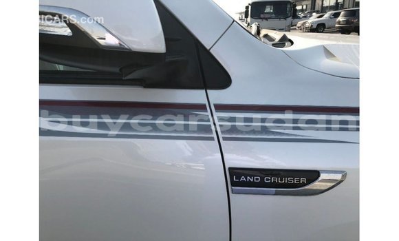 Buy Import Toyota Land Cruiser White Car in Import - Dubai in Al Jazirah State Buy Import Toyota Land Cruiser White Car in Import - Dubai in Al Jazirah State
