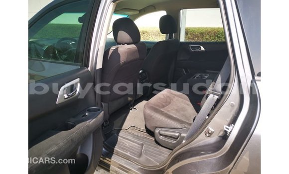 Buy Import Nissan Pathfinder Other Car in Import - Dubai in Al Jazirah State Buy Import Nissan Pathfinder Other Car in Import - Dubai in Al Jazirah State