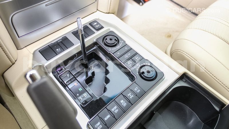 Big with watermark toyota land cruiser al jazirah state import dubai 2855