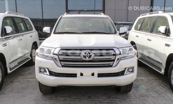 Buy Import Toyota Land Cruiser White Car in Import - Dubai in Al Jazirah State Buy Import Toyota Land Cruiser White Car in Import - Dubai in Al Jazirah State