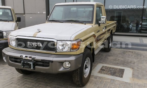 Buy Import Toyota Land Cruiser Beige Car in Import - Dubai in Al Jazirah State Buy Import Toyota Land Cruiser Beige Car in Import - Dubai in Al Jazirah State
