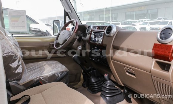 Buy Import Toyota Land Cruiser Beige Car in Import - Dubai in Al Jazirah State Buy Import Toyota Land Cruiser Beige Car in Import - Dubai in Al Jazirah State