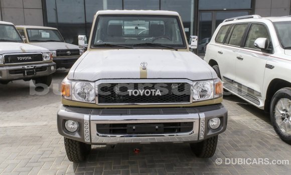 Buy Import Toyota Land Cruiser Beige Car in Import - Dubai in Al Jazirah State Buy Import Toyota Land Cruiser Beige Car in Import - Dubai in Al Jazirah State