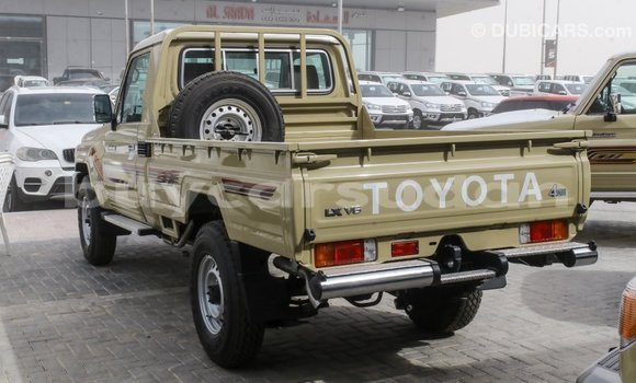 Buy Import Toyota Land Cruiser Beige Car in Import - Dubai in Al Jazirah State Buy Import Toyota Land Cruiser Beige Car in Import - Dubai in Al Jazirah State