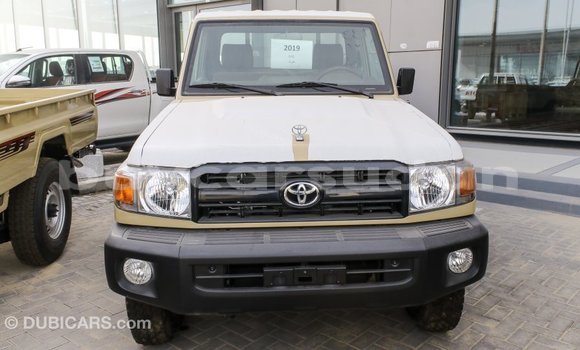 Buy Import Toyota Land Cruiser Beige Car in Import - Dubai in Al Jazirah State Buy Import Toyota Land Cruiser Beige Car in Import - Dubai in Al Jazirah State