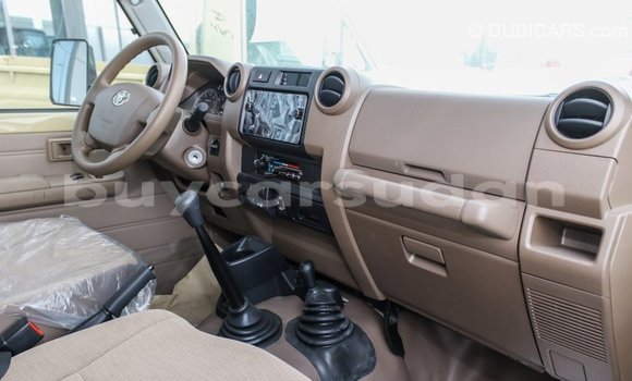 Buy Import Toyota Land Cruiser Beige Car in Import - Dubai in Al Jazirah State Buy Import Toyota Land Cruiser Beige Car in Import - Dubai in Al Jazirah State