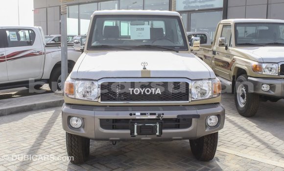 Buy Import Toyota Land Cruiser Beige Car in Import - Dubai in Al Jazirah State Buy Import Toyota Land Cruiser Beige Car in Import - Dubai in Al Jazirah State