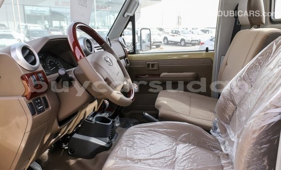 Buy Import Toyota Land Cruiser Beige Car in Import - Dubai in Al Jazirah State Buy Import Toyota Land Cruiser Beige Car in Import - Dubai in Al Jazirah State