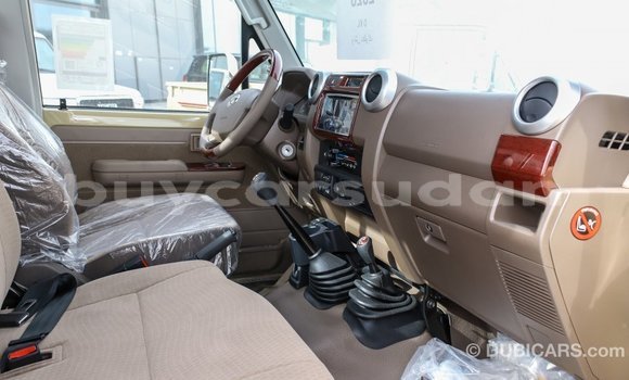 Buy Import Toyota Land Cruiser Beige Car in Import - Dubai in Al Jazirah State Buy Import Toyota Land Cruiser Beige Car in Import - Dubai in Al Jazirah State