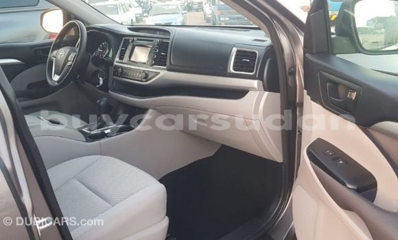 Buy Import Toyota Highlander Other Car in Import - Dubai in Al Jazirah State Buy Import Toyota Highlander Other Car in Import - Dubai in Al Jazirah State