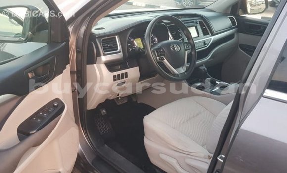 Buy Import Toyota Highlander Other Car in Import - Dubai in Al Jazirah State Buy Import Toyota Highlander Other Car in Import - Dubai in Al Jazirah State