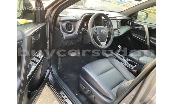 Buy Import Toyota HiAce Other Truck in Import - Dubai in Al Jazirah State Buy Import Toyota HiAce Other Truck in Import - Dubai in Al Jazirah State