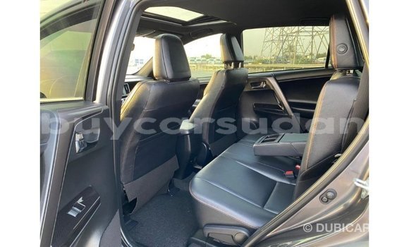 Buy Import Toyota HiAce Other Truck in Import - Dubai in Al Jazirah State Buy Import Toyota HiAce Other Truck in Import - Dubai in Al Jazirah State