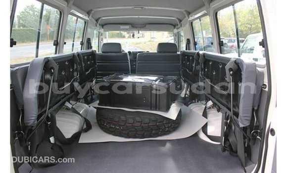 Buy Import Toyota Land Cruiser White Car in Import - Dubai in Al Jazirah State Buy Import Toyota Land Cruiser White Car in Import - Dubai in Al Jazirah State