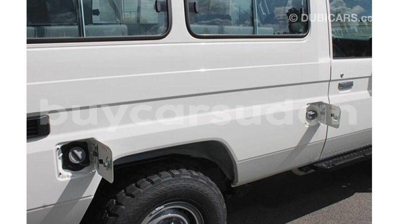 Big with watermark toyota land cruiser al jazirah state import dubai 2879