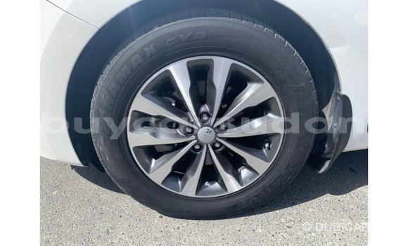 Buy Import Kia Carnival White Car in Import - Dubai in Al Jazirah State Buy Import Kia Carnival White Car in Import - Dubai in Al Jazirah State