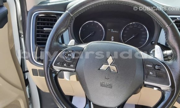 Buy Import Mitsubishi Outlander White Car in Import - Dubai in Al Jazirah State Buy Import Mitsubishi Outlander White Car in Import - Dubai in Al Jazirah State
