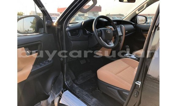 Acheter Import Voiture Toyota Fortuner Noir à Import - Dubai, État d'Al Jazirah Acheter Import Voiture Toyota Fortuner Noir à Import - Dubai, État d'Al Jazirah