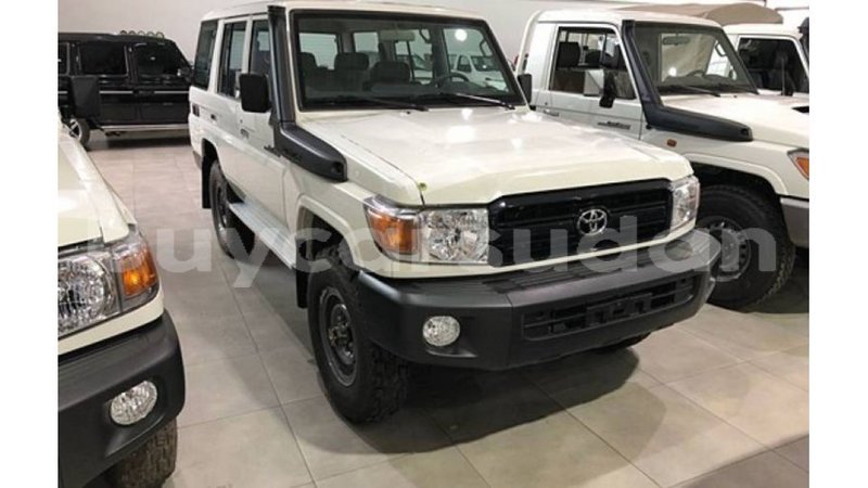 Big with watermark toyota land cruiser al jazirah state import dubai 2896