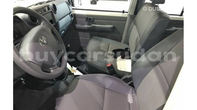 Big with watermark toyota land cruiser al jazirah state import dubai 2896