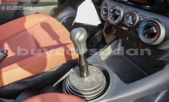 Buy Import Toyota Hilux White Car in Import - Dubai in Al Jazirah State Buy Import Toyota Hilux White Car in Import - Dubai in Al Jazirah State