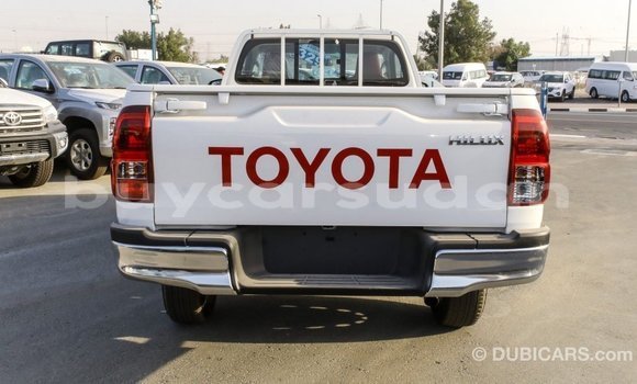 Buy Import Toyota Hilux White Car in Import - Dubai in Al Jazirah State Buy Import Toyota Hilux White Car in Import - Dubai in Al Jazirah State