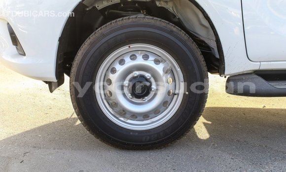 Buy Import Toyota Hilux White Car in Import - Dubai in Al Jazirah State Buy Import Toyota Hilux White Car in Import - Dubai in Al Jazirah State