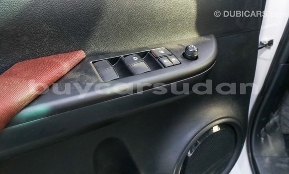 Buy Import Toyota Hilux White Car in Import - Dubai in Al Jazirah State Buy Import Toyota Hilux White Car in Import - Dubai in Al Jazirah State