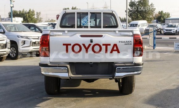 Buy Import Toyota Hilux White Car in Import - Dubai in Al Jazirah State Buy Import Toyota Hilux White Car in Import - Dubai in Al Jazirah State