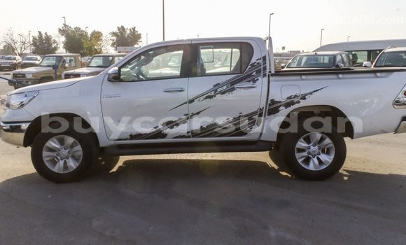 Buy Import Toyota Hilux White Car in Import - Dubai in Al Jazirah State Buy Import Toyota Hilux White Car in Import - Dubai in Al Jazirah State
