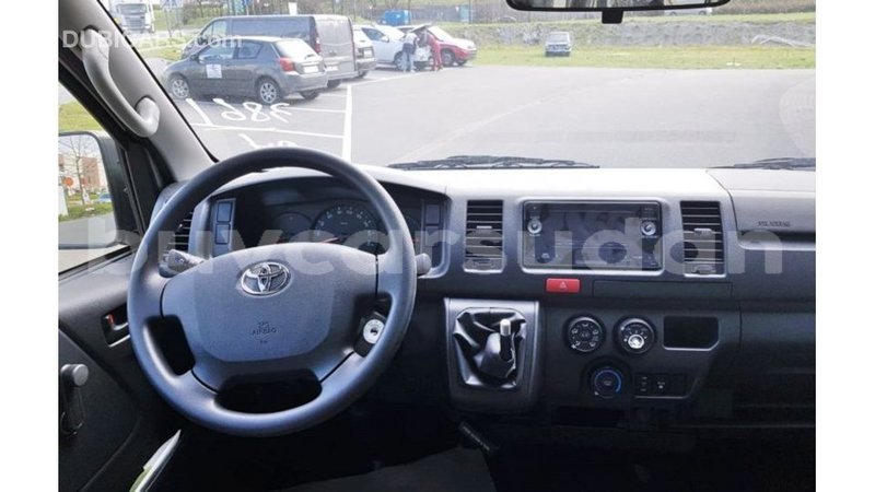 Big with watermark toyota hiace al jazirah state import dubai 2914