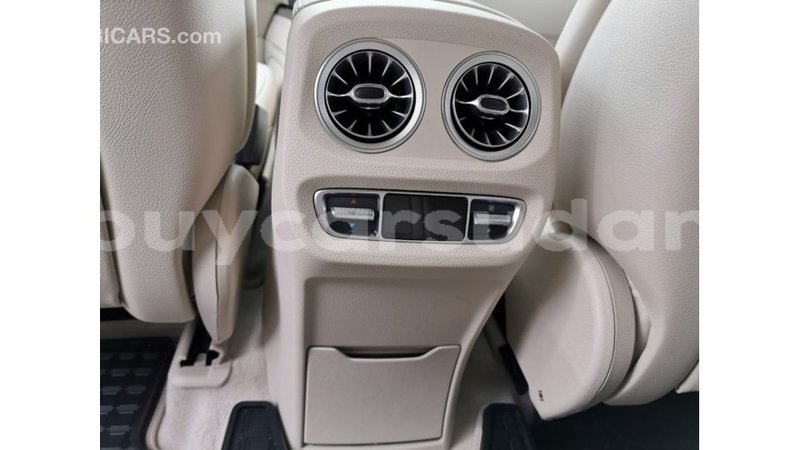 Big with watermark mercedes benz 190 al jazirah state import dubai 2918