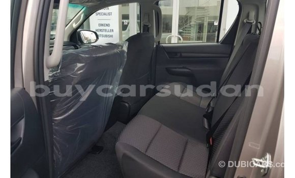 Acheter Import Voiture Toyota Hilux Marron à Import - Dubai, État d'Al Jazirah Acheter Import Voiture Toyota Hilux Marron à Import - Dubai, État d'Al Jazirah