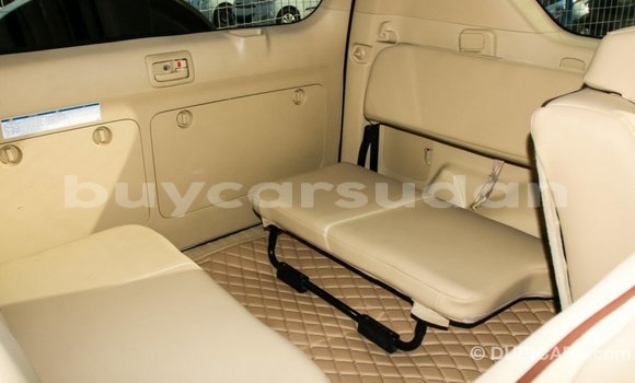 Buy Import Toyota Prado White Car in Import - Dubai in Al Jazirah State Buy Import Toyota Prado White Car in Import - Dubai in Al Jazirah State