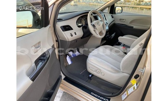 Buy Import Toyota Sienna Other Car in Import - Dubai in Al Jazirah State Buy Import Toyota Sienna Other Car in Import - Dubai in Al Jazirah State
