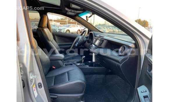 Buy Import Toyota HiAce Other Truck in Import - Dubai in Al Jazirah State Buy Import Toyota HiAce Other Truck in Import - Dubai in Al Jazirah State