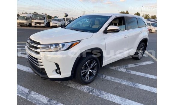 Buy Import Toyota Highlander White Car in Import - Dubai in Al Jazirah State Buy Import Toyota Highlander White Car in Import - Dubai in Al Jazirah State