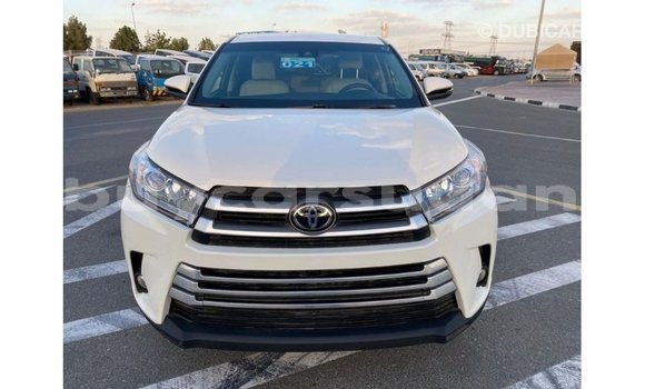 Buy Import Toyota Highlander White Car in Import - Dubai in Al Jazirah State Buy Import Toyota Highlander White Car in Import - Dubai in Al Jazirah State