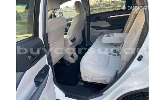 Buy Import Toyota Highlander White Car in Import - Dubai in Al Jazirah State Buy Import Toyota Highlander White Car in Import - Dubai in Al Jazirah State