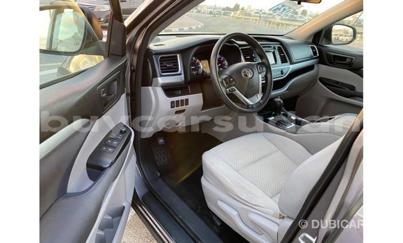 Buy Import Toyota Highlander Other Car in Import - Dubai in Al Jazirah State Buy Import Toyota Highlander Other Car in Import - Dubai in Al Jazirah State