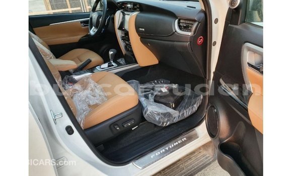 Buy Import Toyota Fortuner White Car in Import - Dubai in Al Jazirah State Buy Import Toyota Fortuner White Car in Import - Dubai in Al Jazirah State
