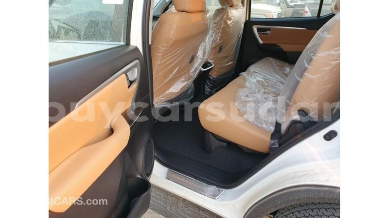 Big with watermark toyota fortuner al jazirah state import dubai 2944